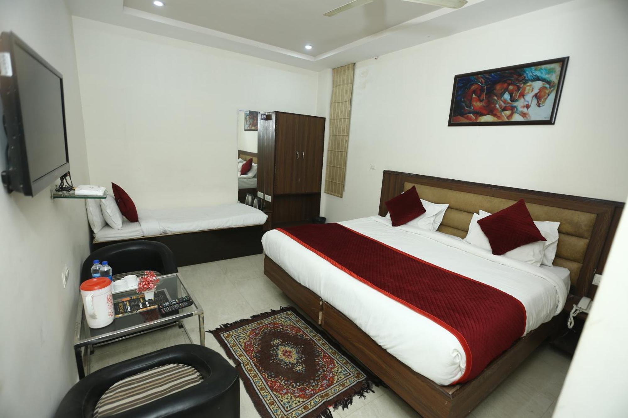 24 Hotel & Resort Agra  Exteriér fotografie