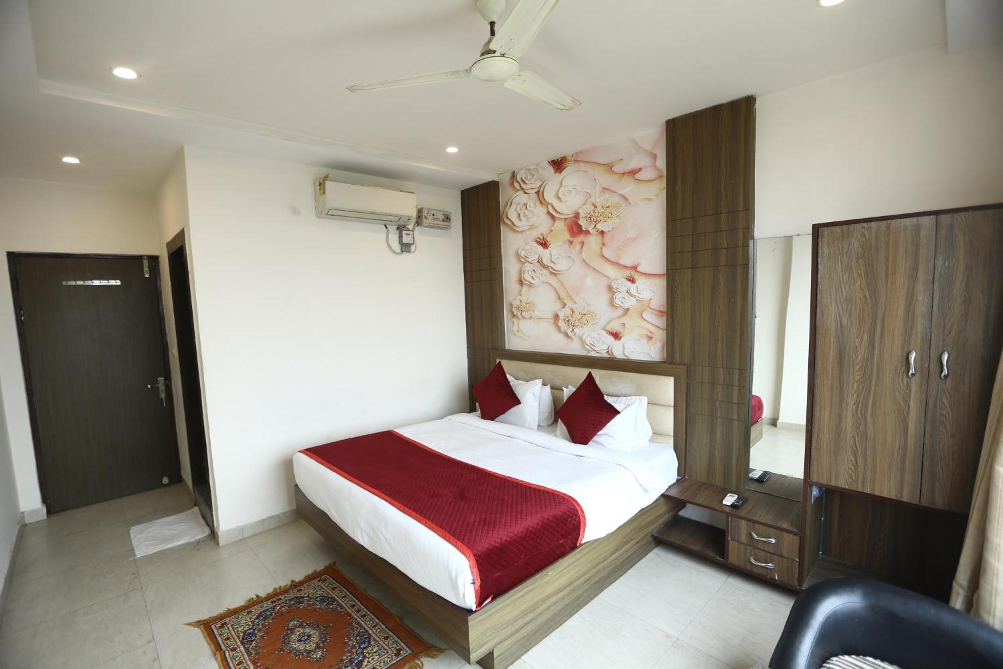 24 Hotel & Resort Agra  Exteriér fotografie
