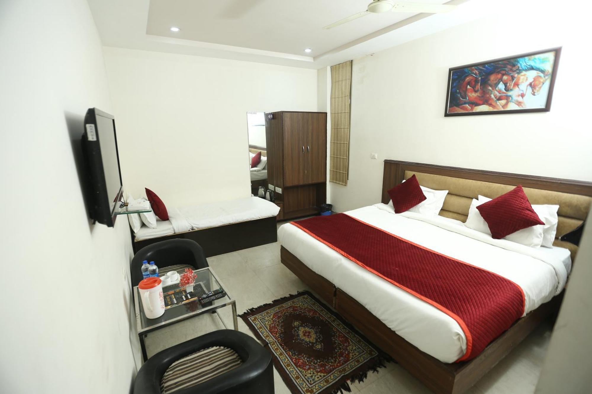 24 Hotel & Resort Agra  Exteriér fotografie